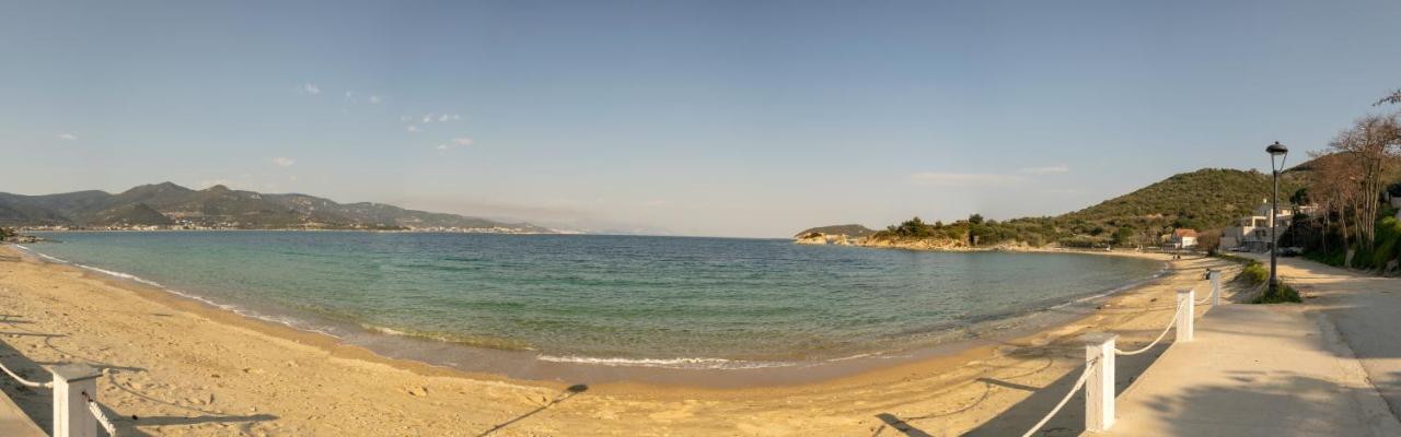 Just On The Sea 1 Holiday home *